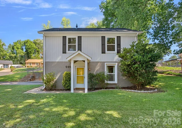 Photo 1 of Single family home for sale at 5662 Coulee Pl, Charlotte, NC 28217 | MLS# 4393487 | Listing updated on 2026-08-15
