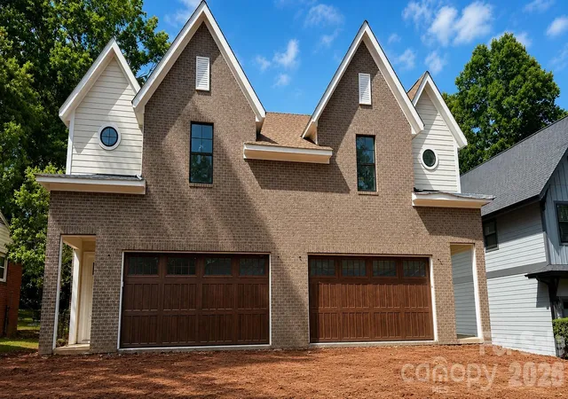 2nd image of 2621 Springway Dr, Charlotte, NC 28205 | MLS# 4393500