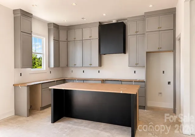 5th image of 2621 Springway Dr, Charlotte, NC 28205 | MLS# 4393500