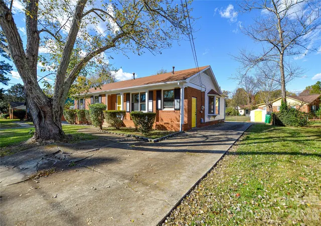 Photo 2 of Single family home for sale at 9313 Trinity Rd, Charlotte, NC 28216 | MLS# 4393503 | Listing updated on 2026-08-31