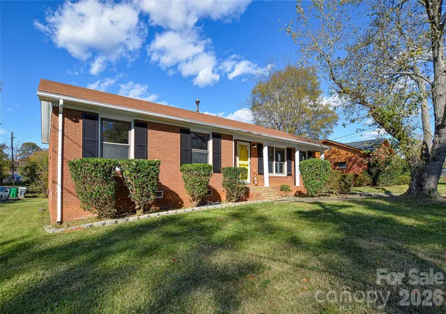 Photo 3 of Single family home for sale at 9313 Trinity Rd, Charlotte, NC 28216 | MLS# 4393503 | Listing updated on 2026-08-31