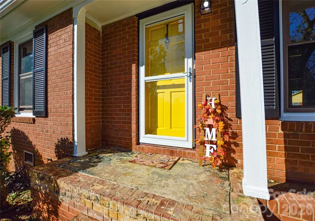 Photo 4 of Single family home for sale at 9313 Trinity Rd, Charlotte, NC 28216 | MLS# 4393503 | Listing updated on 2026-08-31