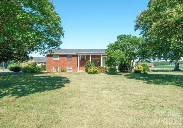 Homes for sale in Stony Point, NC | 809 New Sterling Rd, Stony Point, NC 28678 | MLS# 4393508