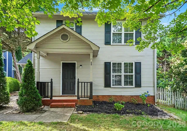 Single family home for sale at 8904 Brown Oak Ct, Charlotte, NC 28227 | MLS# 4393518