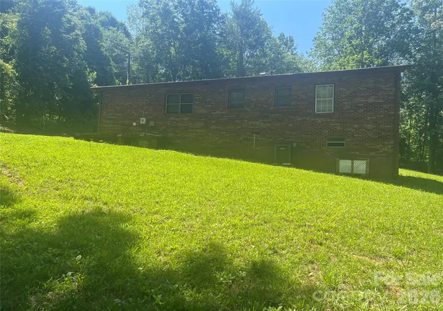 Photo 3 of Single family home for sale at 2919 Shell Ave, Valdese, NC 28690 | MLS# 4393523 | Listing updated on 2026-06-18