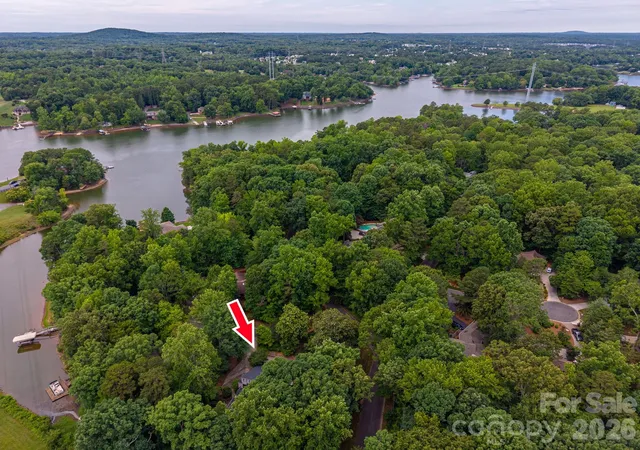 Photo 1 of Sale Pending at 40 Catawba Ridge Rd, Clover, SC 29710 | MLS# 4393526 | Listing updated on 2026-08-16