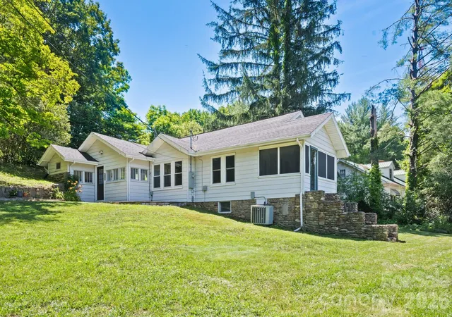 3rd image of 441 Main St, Clyde, NC 28721 | MLS# 4393557