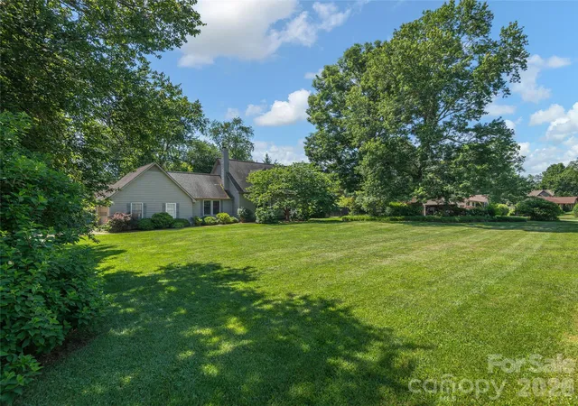 Homes for sale in Horse Shoe, NC | 3 Carolewood Dr, Horse Shoe, NC 28742 | MLS# 4393561