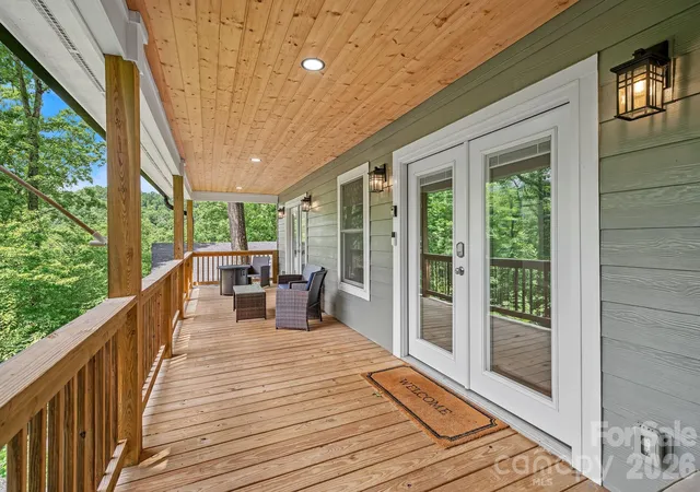 Photo 3 of Single family home for sale at 30 Sleeping Bear Ridge, Maggie Valley, NC 28751 | MLS# 4393573 | Listing updated on 2026-06-29