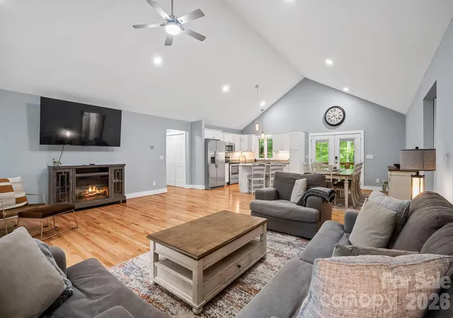 Photo 4 of Single family home for sale at 30 Sleeping Bear Ridge, Maggie Valley, NC 28751 | MLS# 4393573 | Listing updated on 2026-06-29