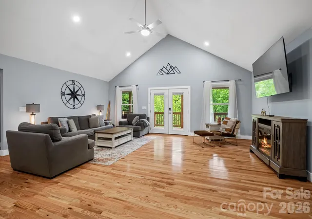 Photo 5 of Single family home for sale at 30 Sleeping Bear Ridge, Maggie Valley, NC 28751 | MLS# 4393573 | Listing updated on 2026-06-29