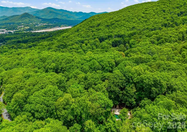 Homes for sale in Swannanoa, NC | 61 Scroops Dr, Swannanoa, NC 28778 | MLS# 4393585