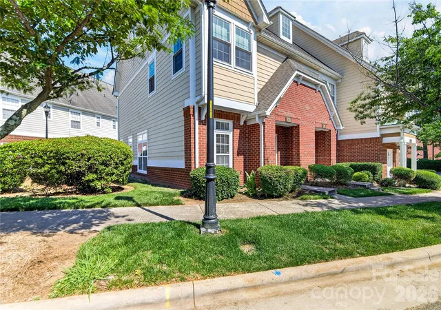 3rd image of 278 Davidson Gateway Dr, Davidson, NC 28036 | MLS# 4393609