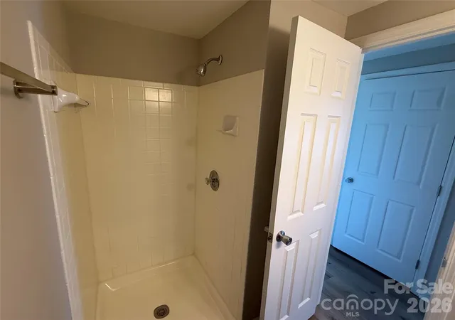 image of 1604 Arlyn Cir, Charlotte, NC 28213