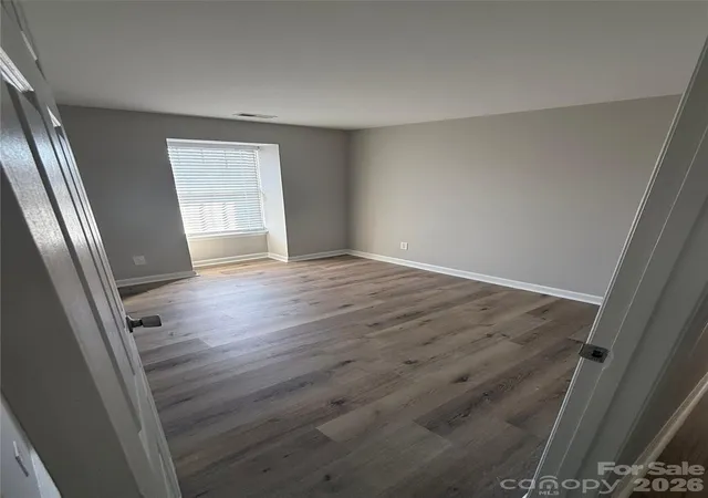 image of 1604 Arlyn Cir, Charlotte, NC 28213