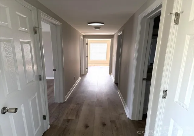 image of 1604 Arlyn Cir, Charlotte, NC 28213