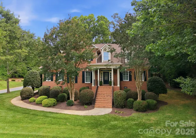 Photo 1 of Single family home for sale at 1016 Firethorne Clb Dr, Waxhaw, NC 28173 | MLS# 4393647 | Listing updated on 2026-09-19