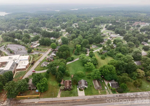 Homes for sale in Granite Falls, NC | 106 N Main St, Granite Falls, NC 28630 | MLS# 4393663