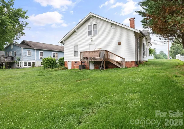 Homes for sale in Granite Falls, NC | 106 N Main St, Granite Falls, NC 28630 | MLS# 4393663