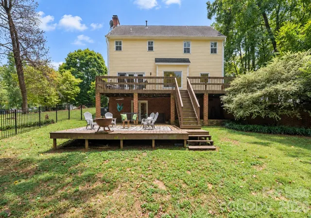 Photo 2 of Single family home for sale at 2720 Steeplechase Rd, Gastonia, NC 28056 | MLS# 4393681 | Listing updated on 2026-09-24