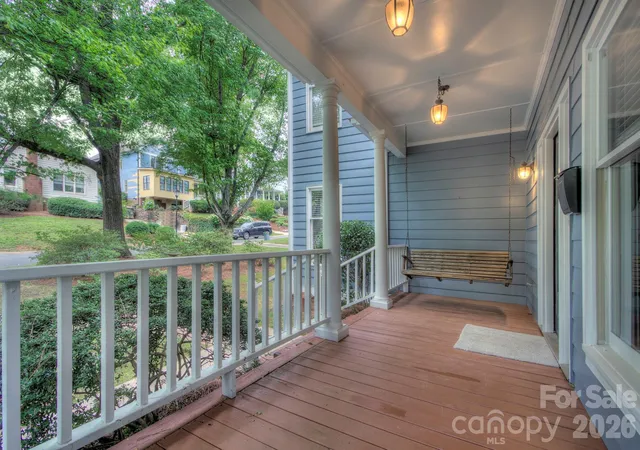 Photo 3 of Single family home for sale at 2000 Victorian Pl, Charlotte, NC 28203 | MLS# 4393683 | Listing updated on 2026-09-29