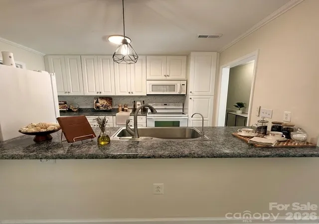 3rd image of 12334 Danby Rd, Pineville, NC 28134 | MLS# 4393696