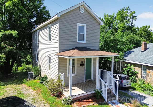 Photo 2 of Single family home for sale at 80 Ridge St, Marion, NC 28752 | MLS# 4393698 | Listing updated on 2026-09-02
