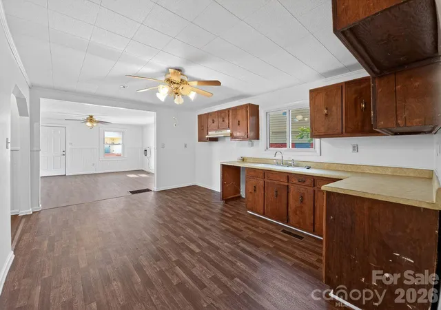 Photo 5 of Single family home for sale at 80 Ridge St, Marion, NC 28752 | MLS# 4393698 | Listing updated on 2026-09-02
