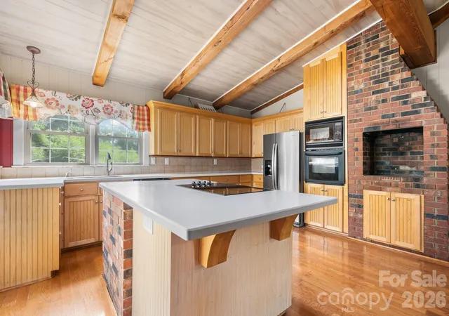Photo 5 of Single family home for sale at 15 6th Em St, Marion, NC 28752 | MLS# 4393735 | Listing updated on 2026-08-19