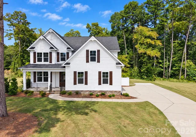 Photo 1 of Single family home for sale at 3222 Player Ct, Salisbury, NC 28144 | MLS# 4393739 | Listing updated on 2026-10-02