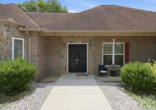 Photo 2 of Single family home for sale at 1803 Wilton Gate Dr, Charlotte, NC 28262 | MLS# 4393756 | Listing updated on 2026-07-20