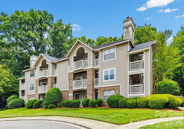 Condo for sale at 5013 Sharon Rd #L, Charlotte, NC 28210 | MLS# 4393757
