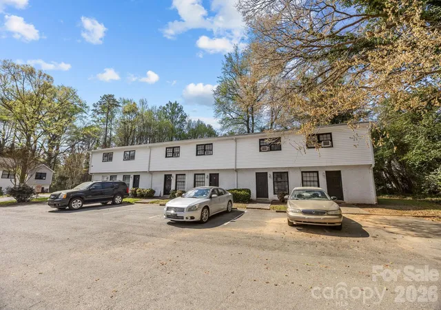 Homes for sale in Charlotte, NC | 2909 Burgess Dr, Charlotte, NC 28208 | MLS# 4393768