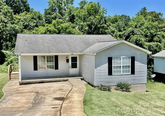 1st image of 908 Green St, Salisbury, NC 28144 | MLS# 4393782