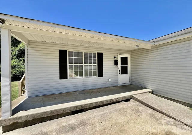 3rd image of 908 Green St, Salisbury, NC 28144 | MLS# 4393782