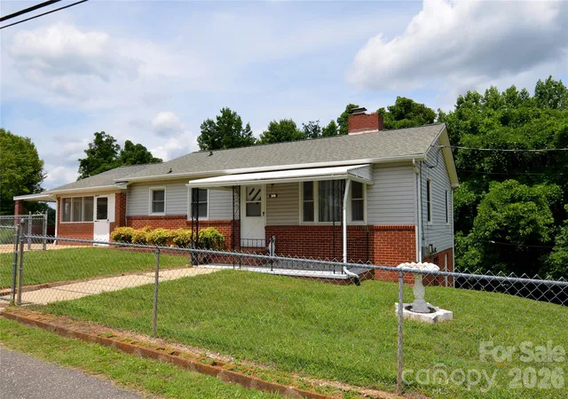 Photo 1 of Single family home for sale at 309 Morehead Rd, Marion, NC 28752 | MLS# 4393785 | Listing updated on 2026-08-31