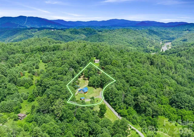 Photo 27 of Single family home for sale at 109 Tall Timber Ln, Green Mountain, NC 28740 | MLS# 4393810 | Listing updated on 2026-08-12
