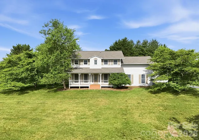 Homes for sale in Marshall, NC | 1091 Windswept Ridge Rd, Marshall, NC 28753 | MLS# 4393811