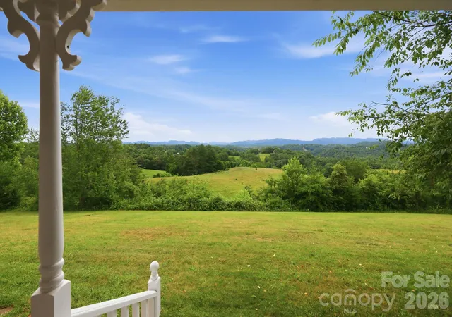 Homes for sale in Marshall, NC | 1091 Windswept Ridge Rd, Marshall, NC 28753 | MLS# 4393811