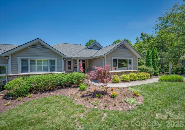 Photo 3 of Townhouse for sale at 2 Meadow Ridge Ln, Hendersonville, NC 28739 | MLS# 4393819 | Listing updated on 2026-08-03