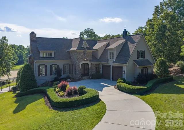 Photo 1 of Single family home for sale at 8528 Waxhaw Crk Rd, Waxhaw, NC 28173 | MLS# 4393838 | Listing updated on 2026-10-12
