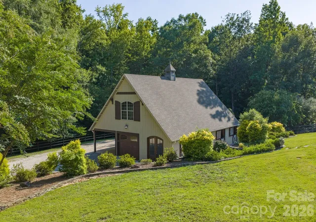 Photo 3 of Single family home for sale at 8528 Waxhaw Crk Rd, Waxhaw, NC 28173 | MLS# 4393838 | Listing updated on 2026-10-12