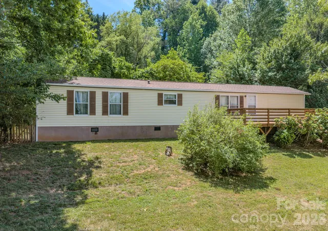 Photo 3 of Sale Pending at 12 Sweet Birch Dr, Alexander, NC 28701 | MLS# 4393872 | Listing updated on 2026-09-21