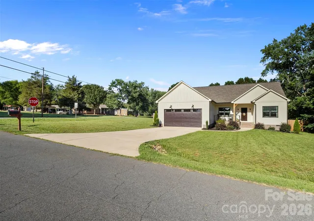 Photo 4 of Single family home for sale at 2616 Teague St, Lincolnton, NC 28092 | MLS# 4393912 | Listing updated on 2026-07-25
