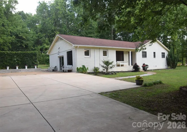 Photo 1 of Single family home for sale at 8202 Lawyers Rd, Charlotte, NC 28227 | MLS# 4393920 | Listing updated on 2026-09-29
