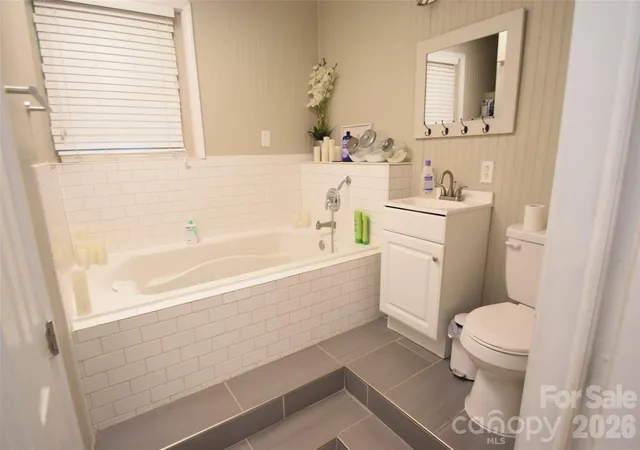 Photo 4 of Single family home for sale at 8202 Lawyers Rd, Charlotte, NC 28227 | MLS# 4393920 | Listing updated on 2026-09-29