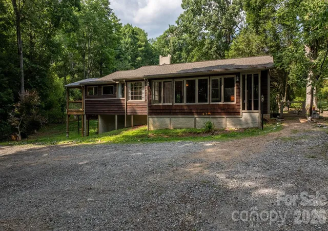 Homes for sale in Granite Falls, NC | 3466 Dry Ponds Rd, Granite Falls, NC 28630 | MLS# 4393948