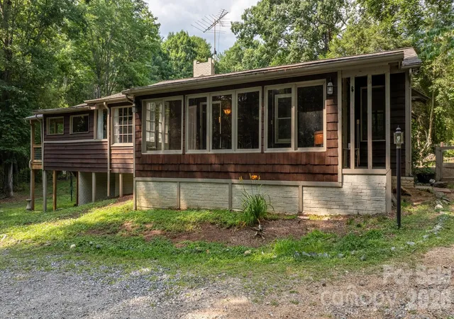 Homes for sale in Granite Falls, NC | 3466 Dry Ponds Rd, Granite Falls, NC 28630 | MLS# 4393948