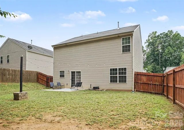 Photo 18 of Sale Pending at 9424 Quilting Bee Ln, Charlotte, NC 28216 | MLS# 4393973 | Listing updated on 2026-08-04