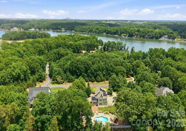 Homes for sale in Belmont, NC | 1104 Sawtooth Oak Ln, Belmont, NC 28012 | MLS# 4393976